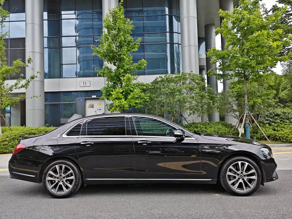 Mercedes-Benz E-Class E 2019 E 300 L Fashion