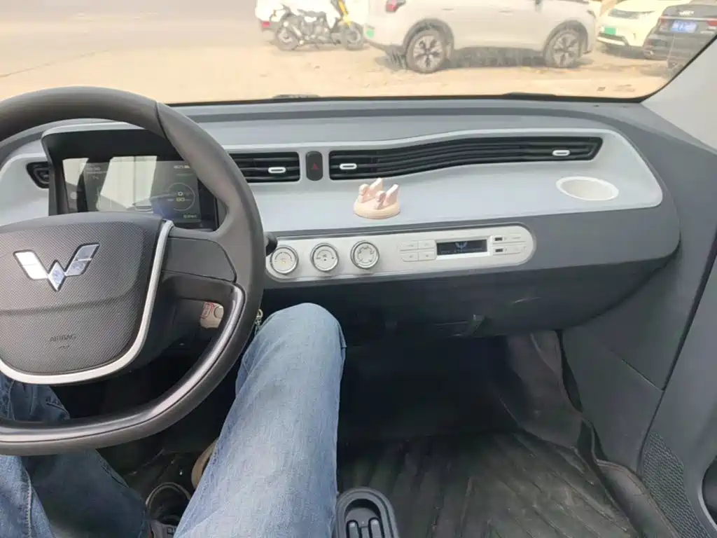 Wuling MINIEV — миниатюра 10