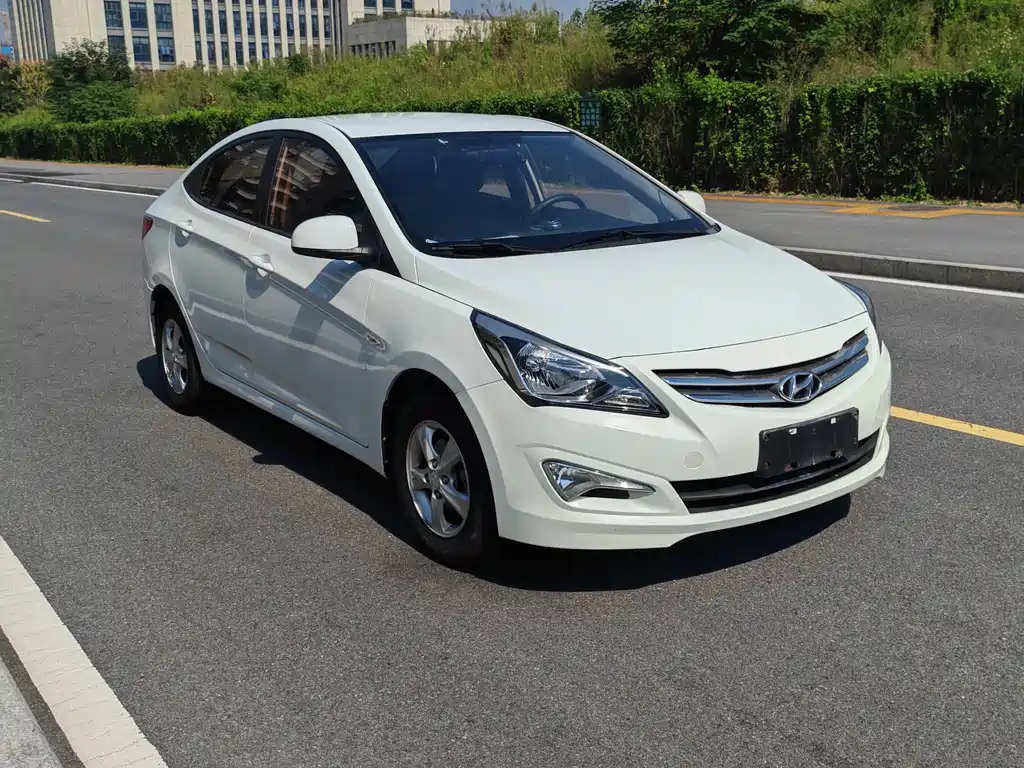 Hyundai Verna — миниатюра 3