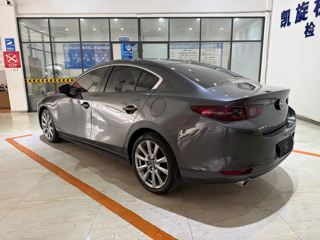 Mazda 3 Axela — миниатюра 6