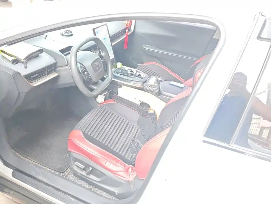 Toyota bZ3 — миниатюра 9