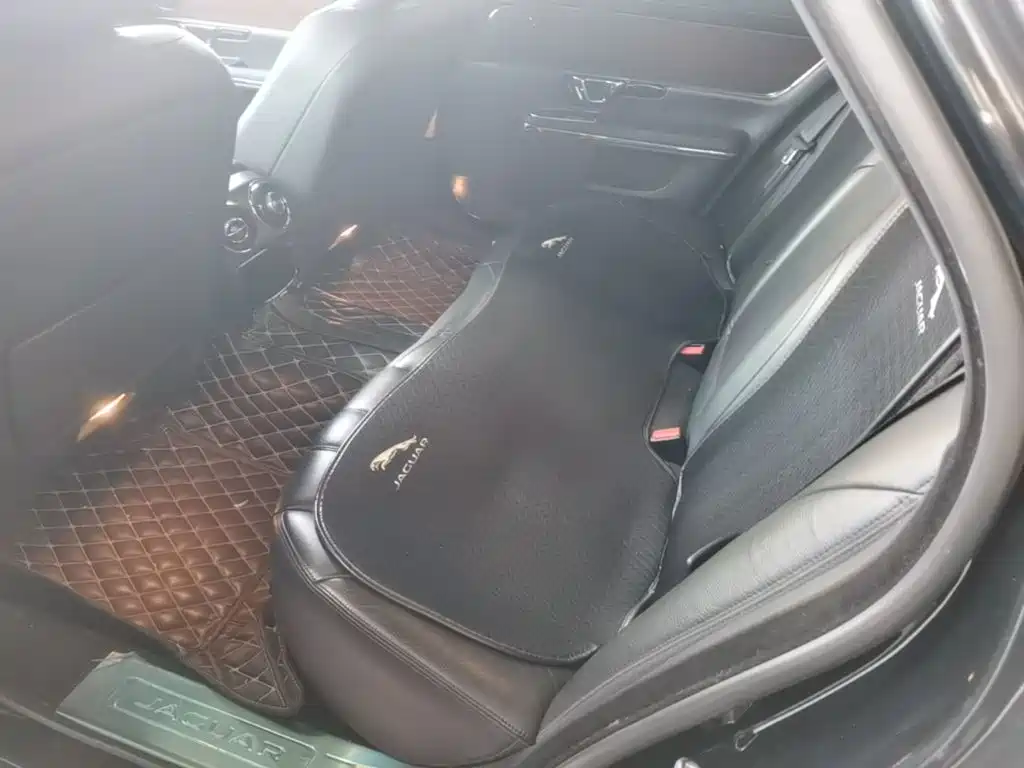 Jaguar XJ — миниатюра 17