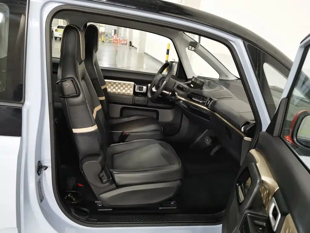 Baojun KiWi EV — миниатюра 23