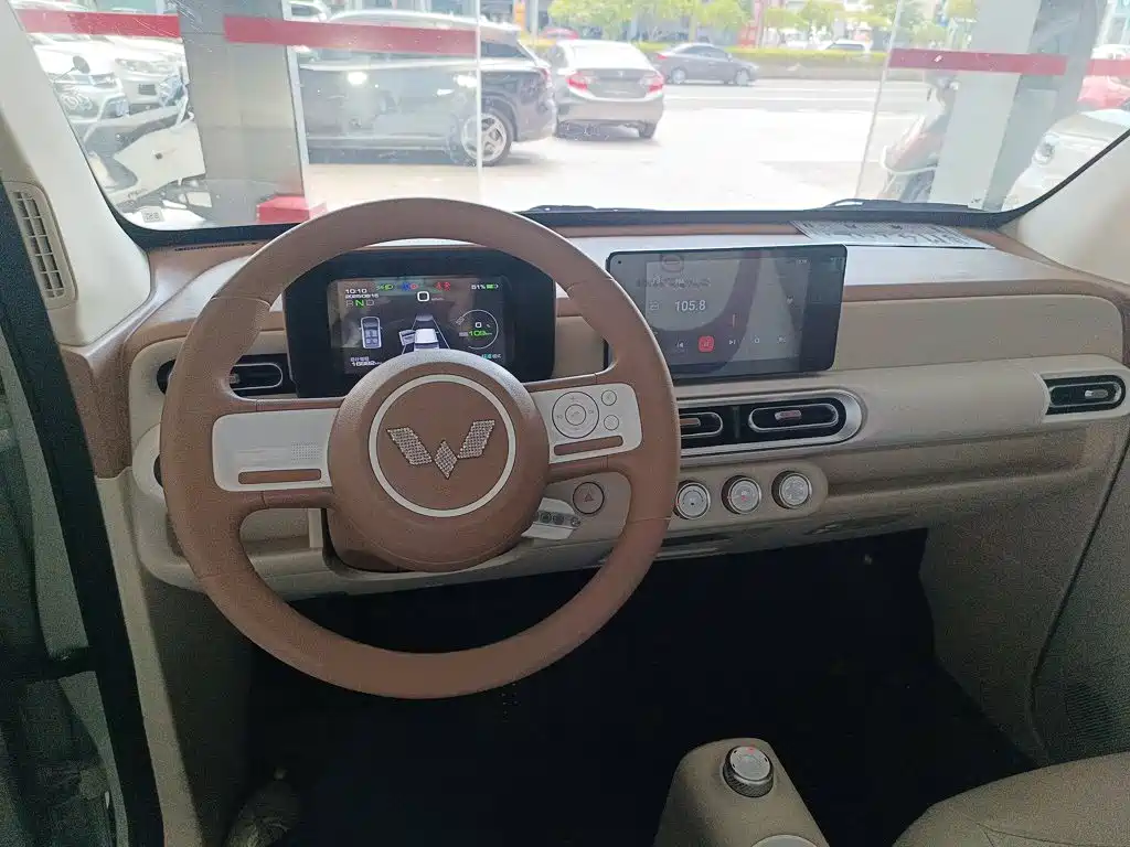 Wuling MINIEV — миниатюра 10