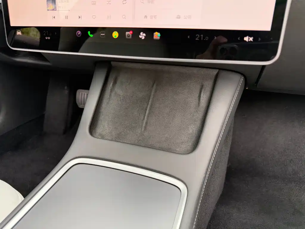 Tesla Model 3 — миниатюра 16