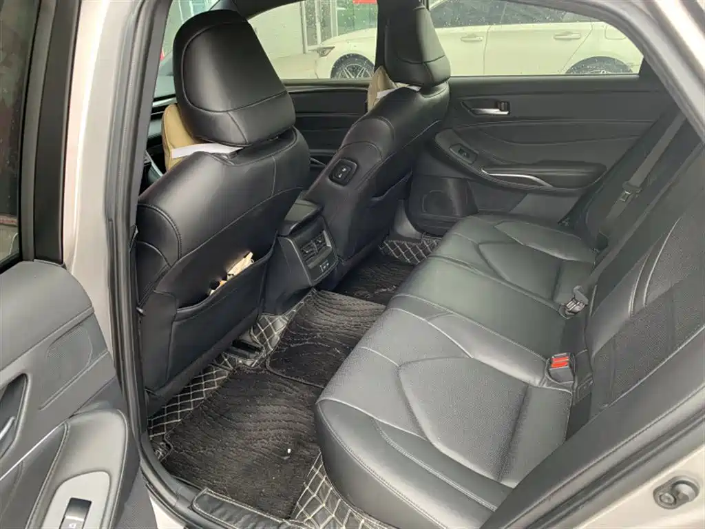 Toyota Avalon — миниатюра 5