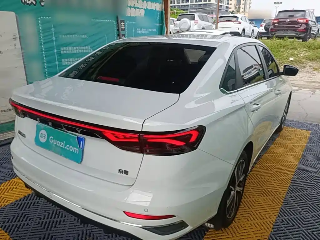 Geely Emgrand — миниатюра 7