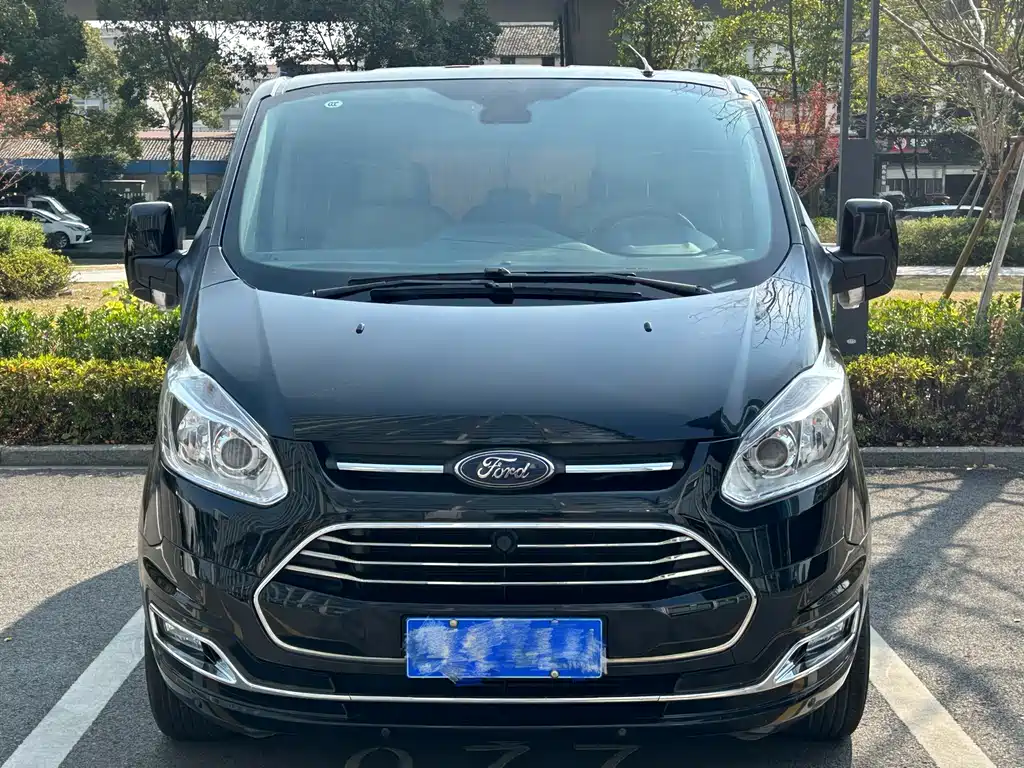 FORD TOURUIOU