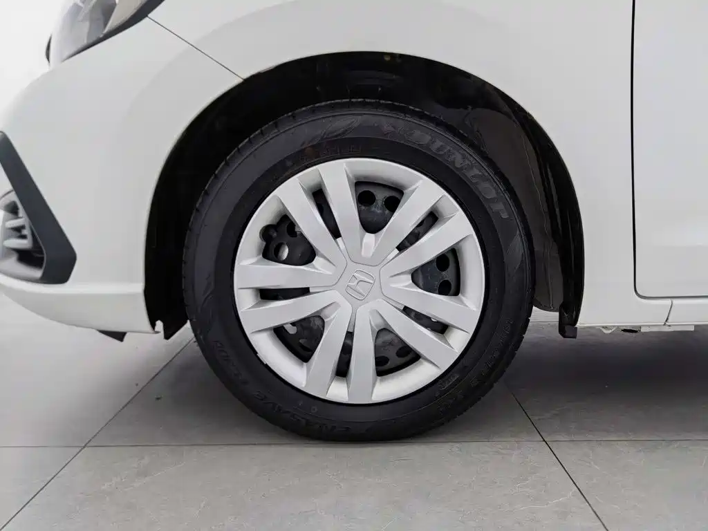 Honda Fit — миниатюра 17
