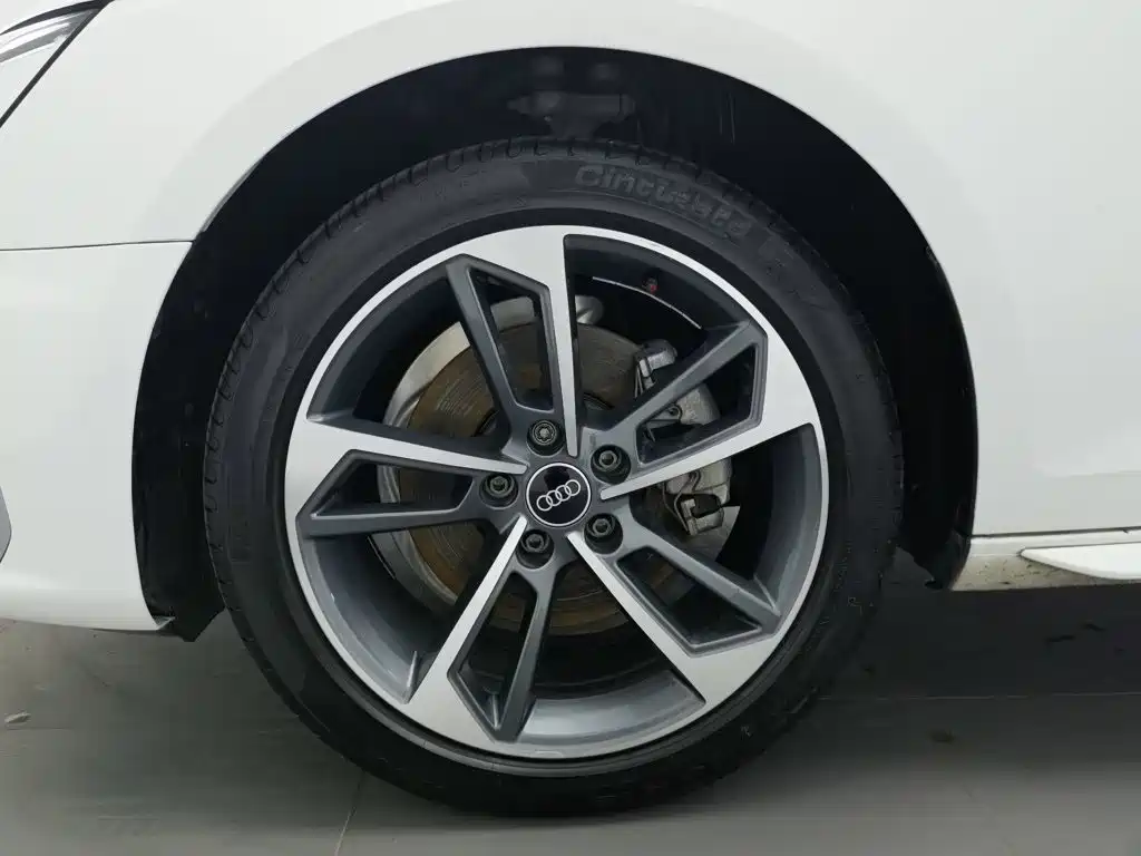 Audi A4L — миниатюра 17