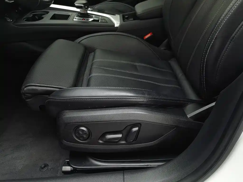 Audi A4L — миниатюра 20