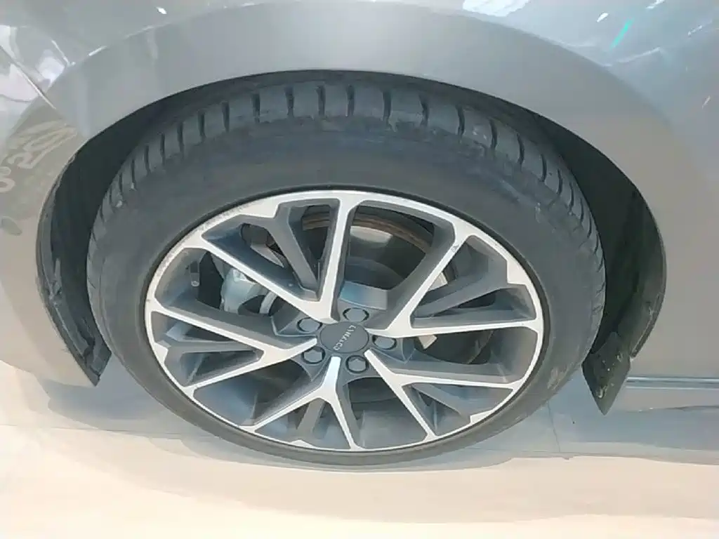 Lynk & Co 03 — миниатюра 23