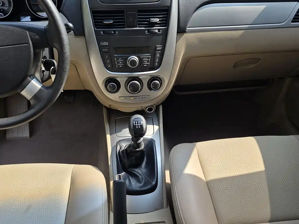Buick Excelle — миниатюра 13