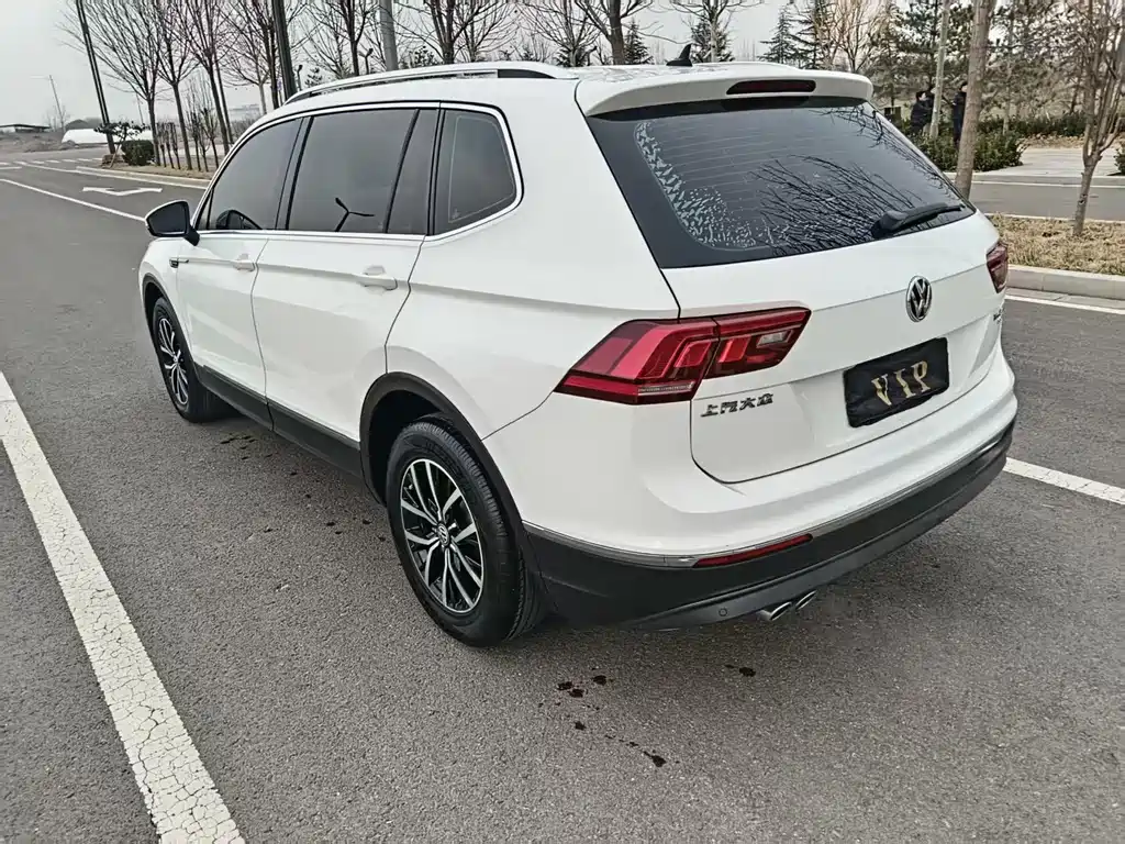 Volkswagen Tiguan L — миниатюра 8