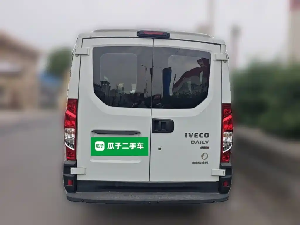 IVECO Ousheng — миниатюра 3