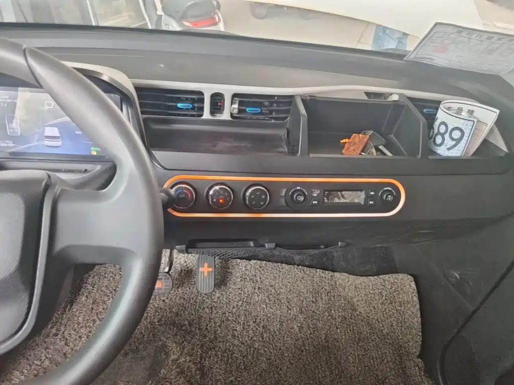 Wuling MINIEV — миниатюра 13