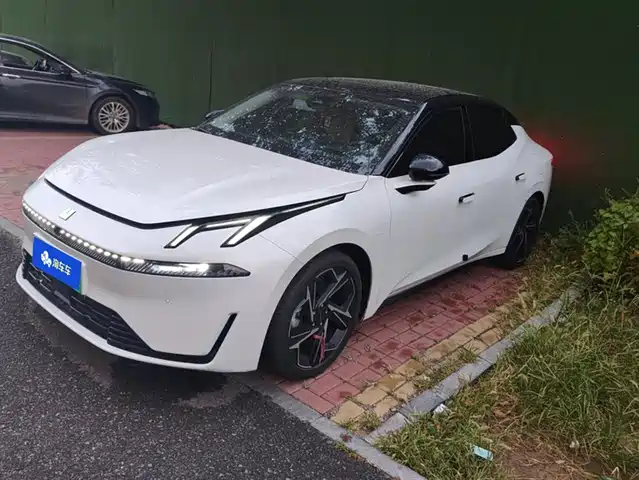 LYNK &CO. 07 EM P 2025