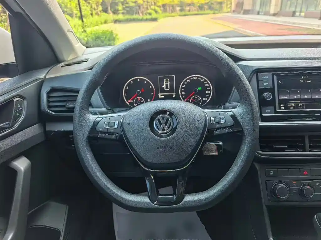 Volkswagen T-Cross — миниатюра 11