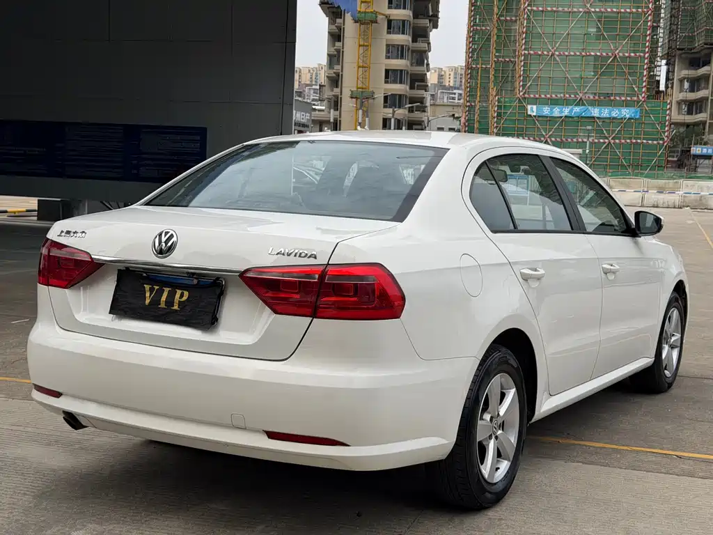 Volkswagen Lavida — миниатюра 9