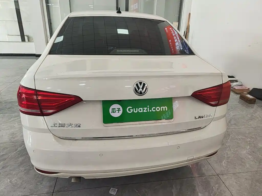 Volkswagen Lavida — миниатюра 6