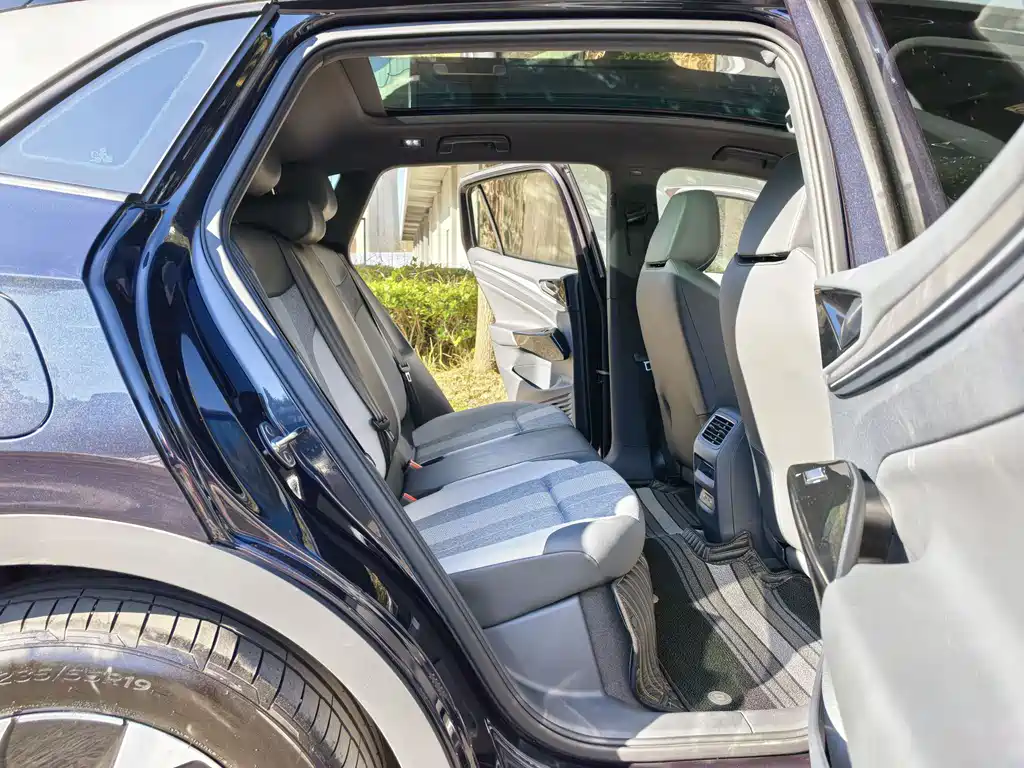 VOLKSWAGEN ID.4 CROZZ