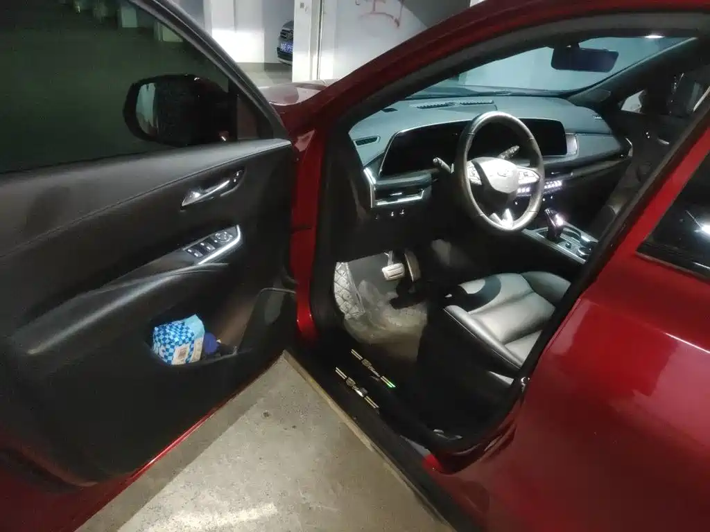Cadillac XT4 — миниатюра 14