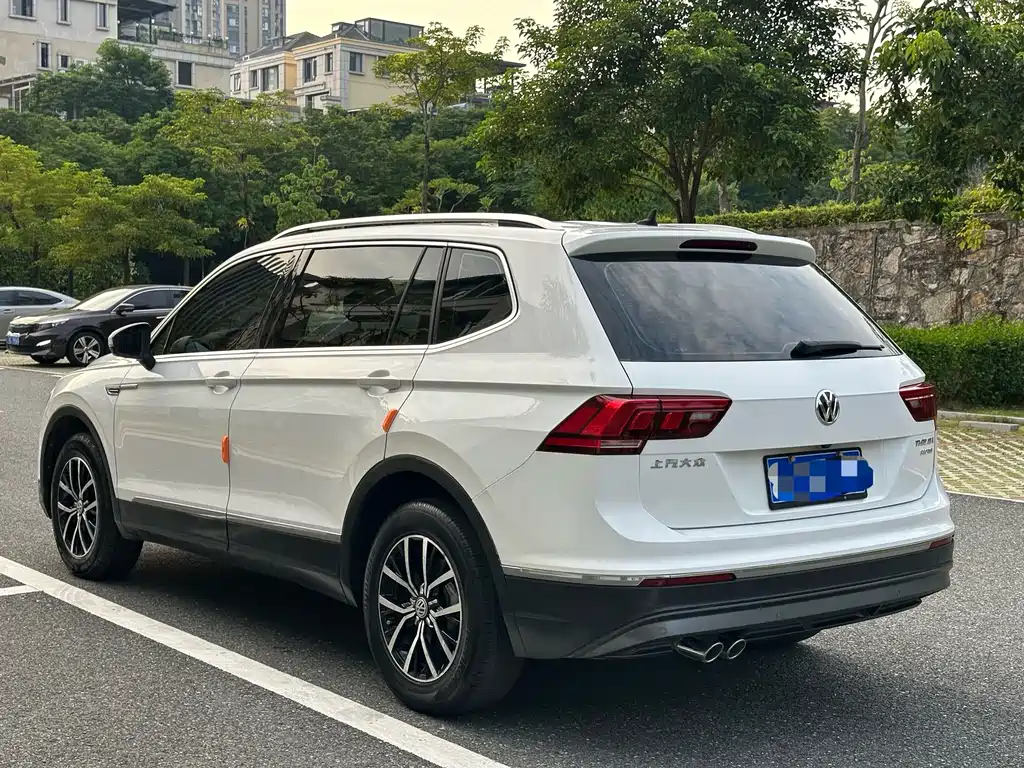 Volkswagen Tiguan L — миниатюра 7