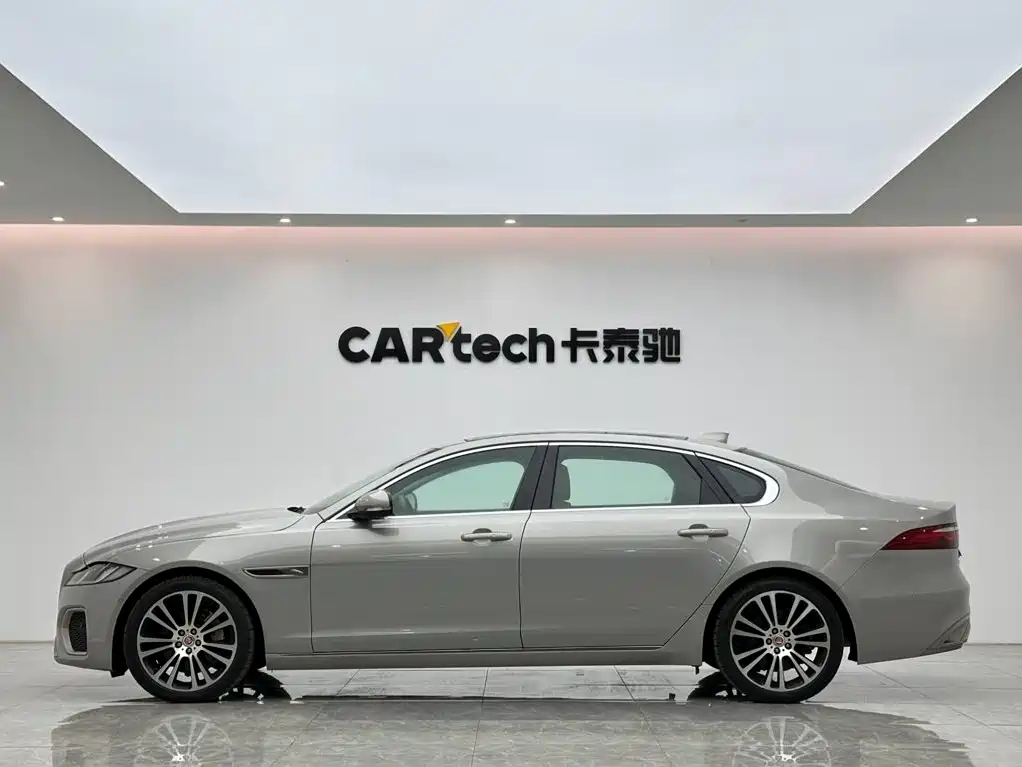 Jaguar XFL — миниатюра 2