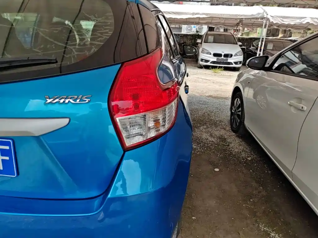 Toyota Yaris L — миниатюра 8