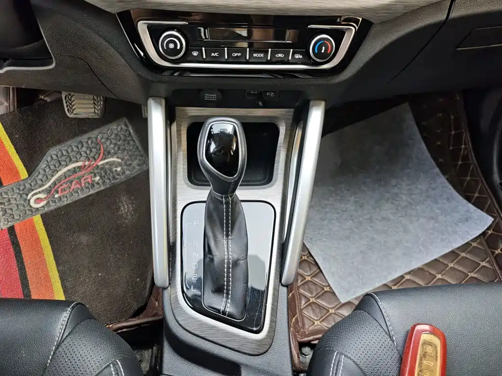Geely Vision X3 — миниатюра 14