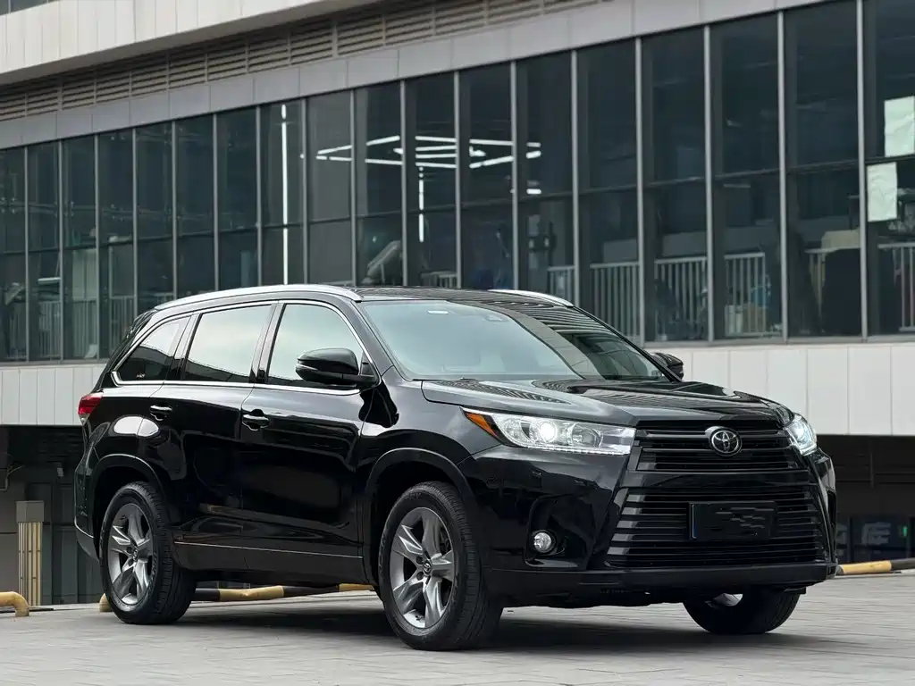 TOYOTA HIGHLANDER