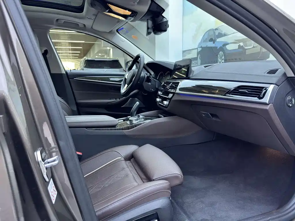 BMW 5 SERIES NEW ENERGY