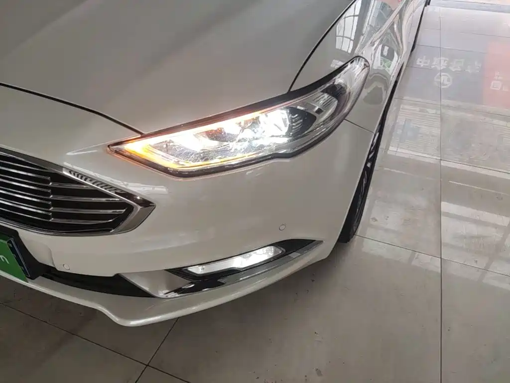 Ford Mondeo — миниатюра 24