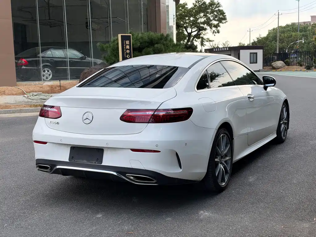 Mercedes-Benz E-Class (Import) — миниатюра 14