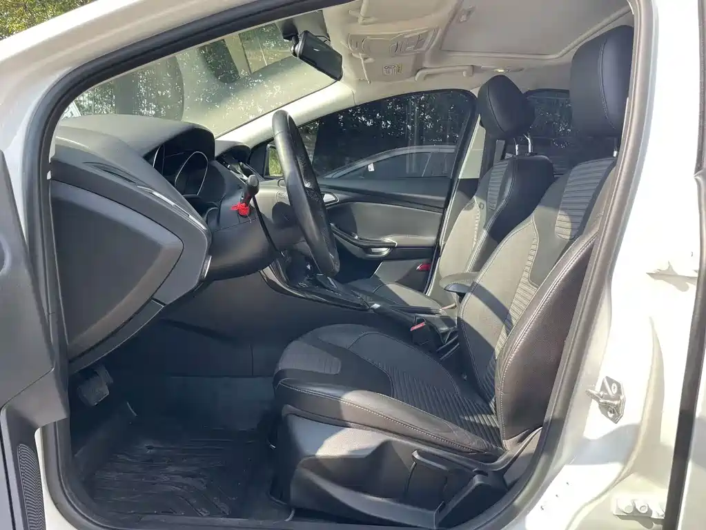 Ford Focus — миниатюра 4