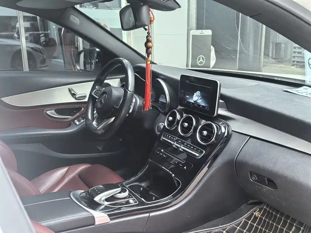 Mercedes-Benz C-Class — миниатюра 4