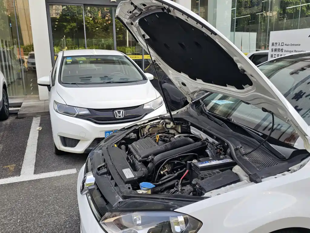 Volkswagen Golf — миниатюра 22