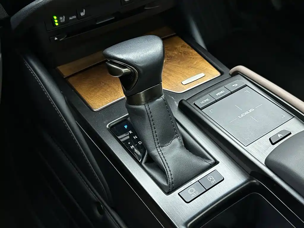 Lexus ES — миниатюра 19