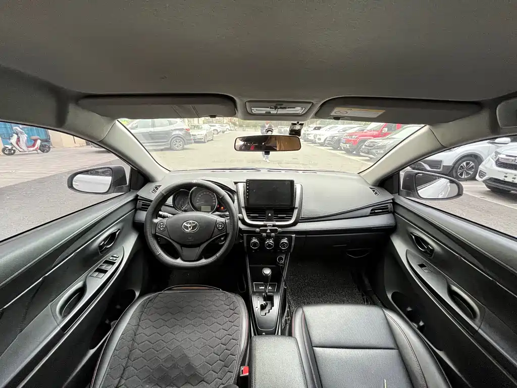 TOYOTA YARIS L ZHIXUAN