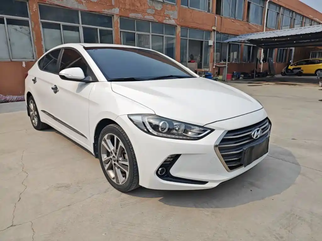 Hyundai Elantra — миниатюра 4