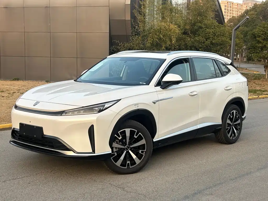 Roewe D5X DMH 2026