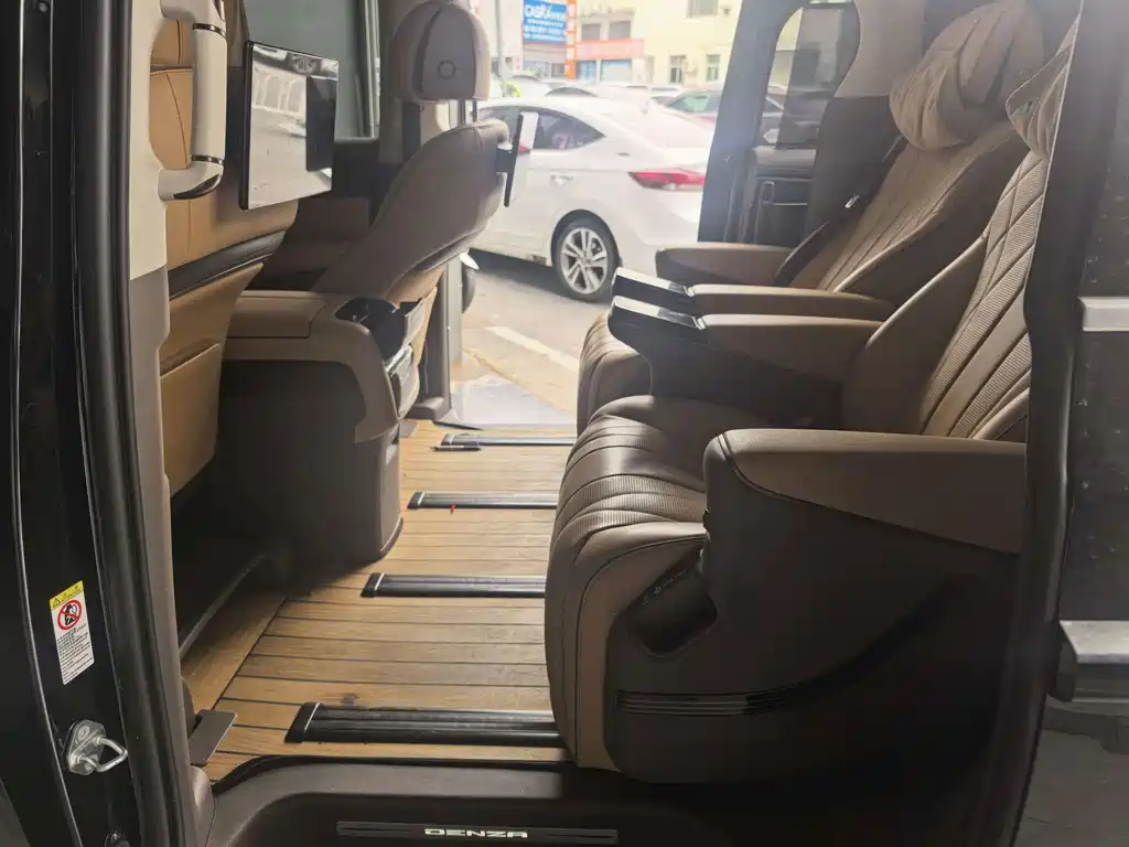 Denza Denza D9 — миниатюра 3