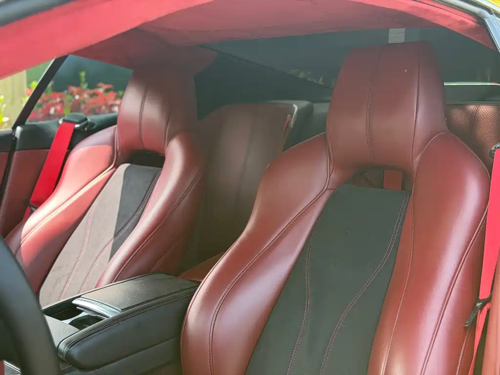 Aston Martin DB9 2007 6.0L Touchtronic Coupe