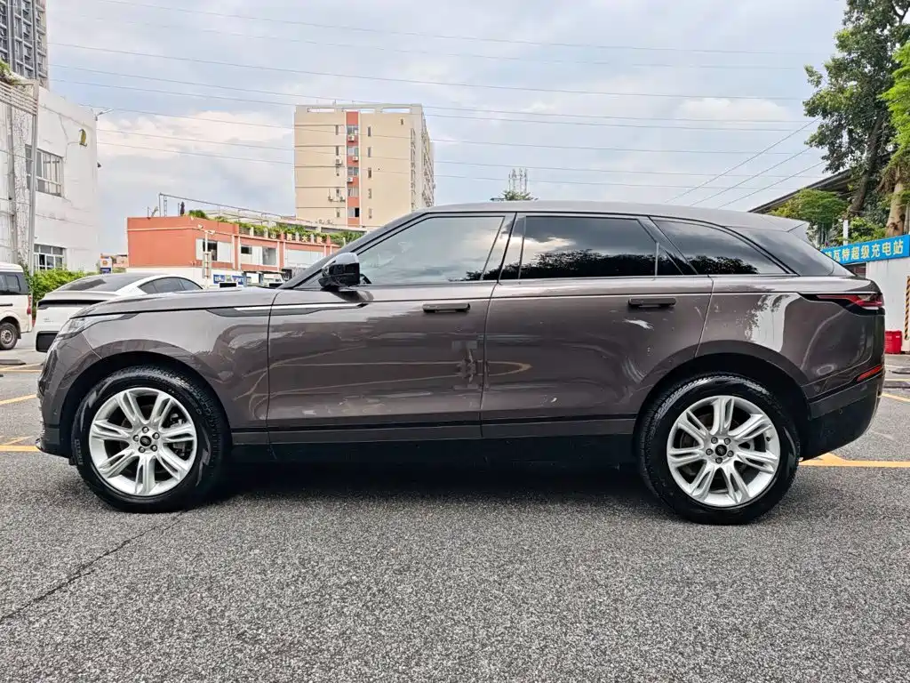 Land Rover Velar 250PS Shine Gold Collection Edition, фото 8