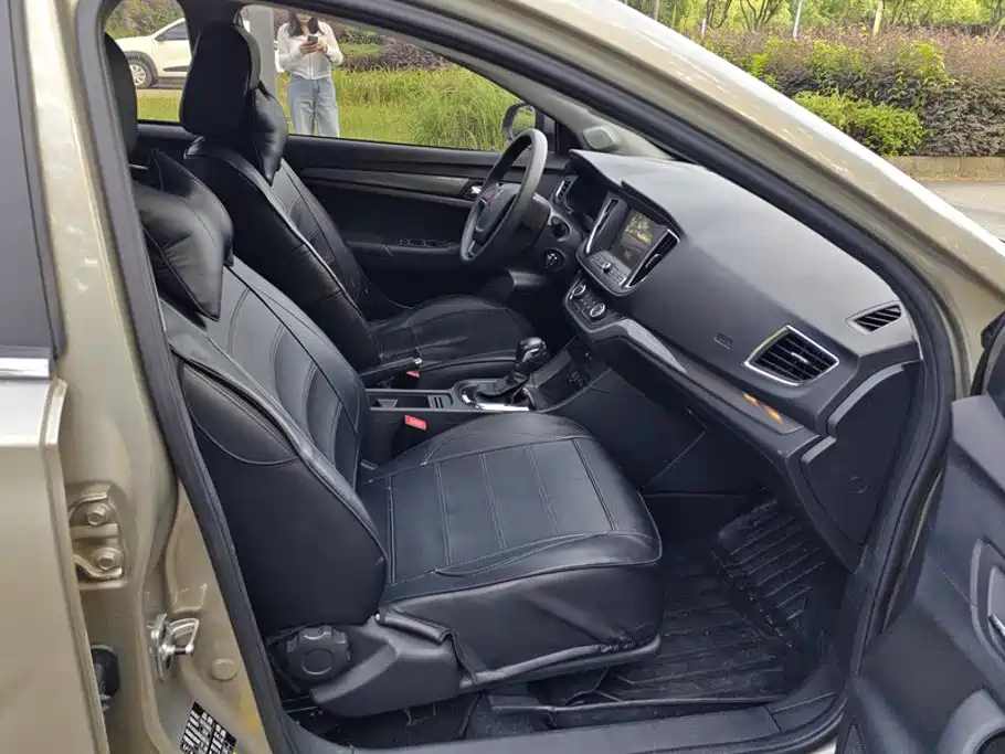 Roewe 360 — миниатюра 8