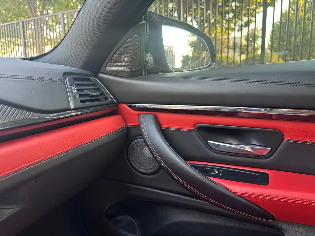 BMW M4 — миниатюра 14