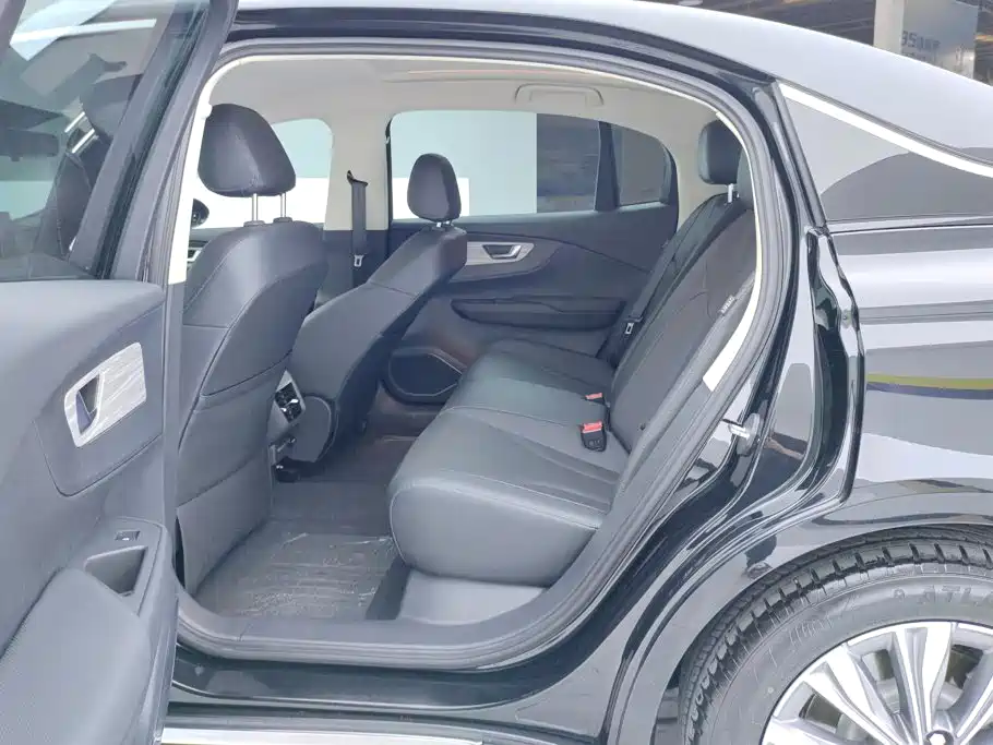 Hongqi Hongqi E-QM5 — миниатюра 11