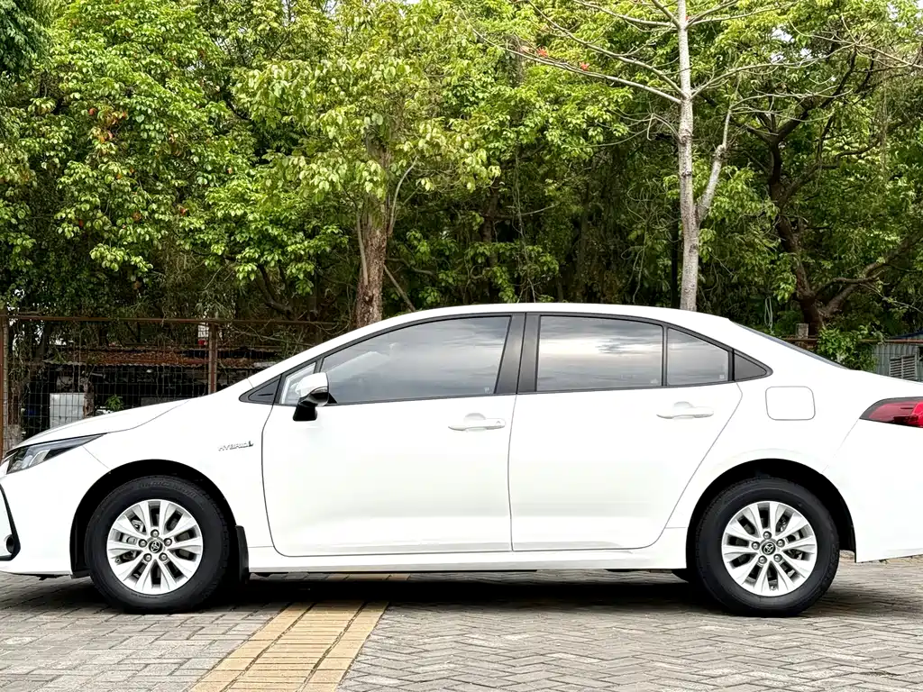 Toyota Corolla — миниатюра 4