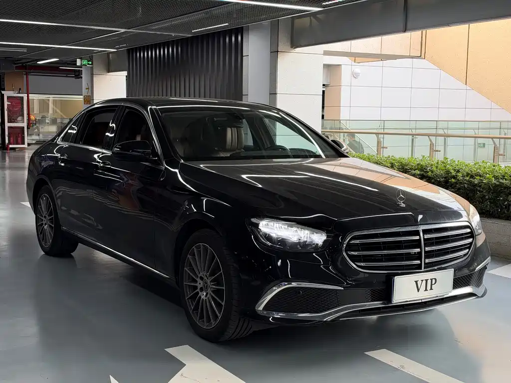 Mercedes-Benz E-Class — миниатюра 3