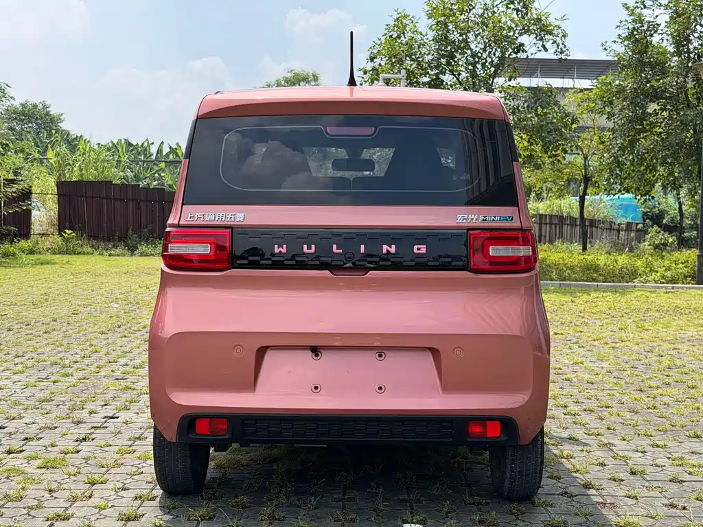 Wuling MINIEV — миниатюра 5